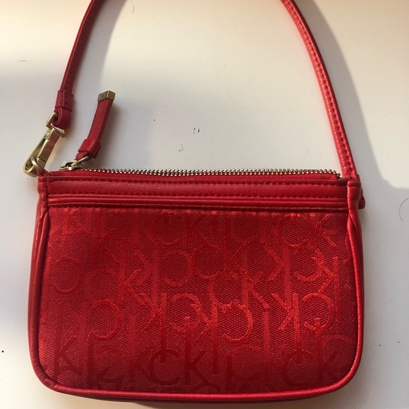 Calvin Klein mini bag in red - Picture 2 of 2